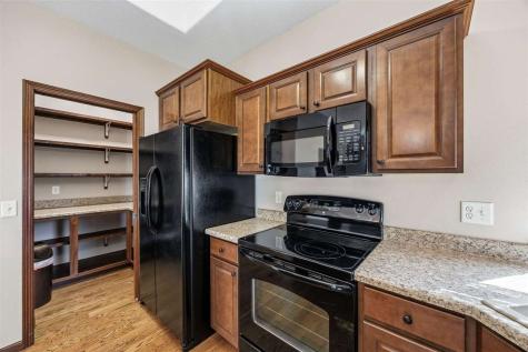 2050 Hillside Drive Ely IA 52227