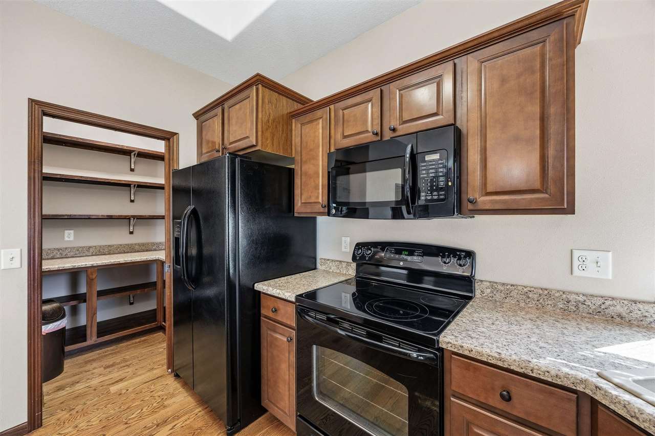 2050 Hillside Drive Ely IA 52227