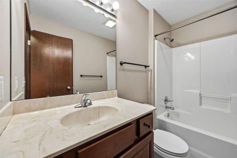 2050 Hillside Drive Ely IA 52227