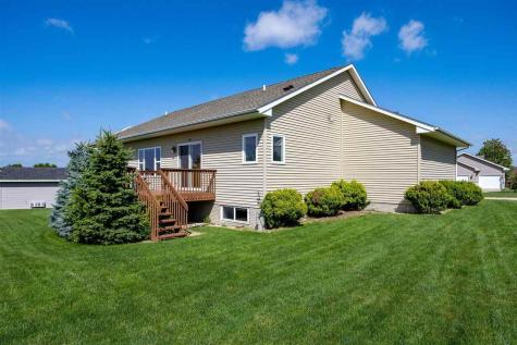 2050 Hillside Drive Ely IA 52227