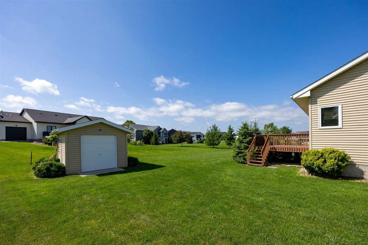 2050 Hillside Drive Ely IA 52227