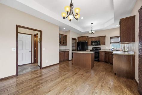 2050 Hillside Drive Ely IA 52227
