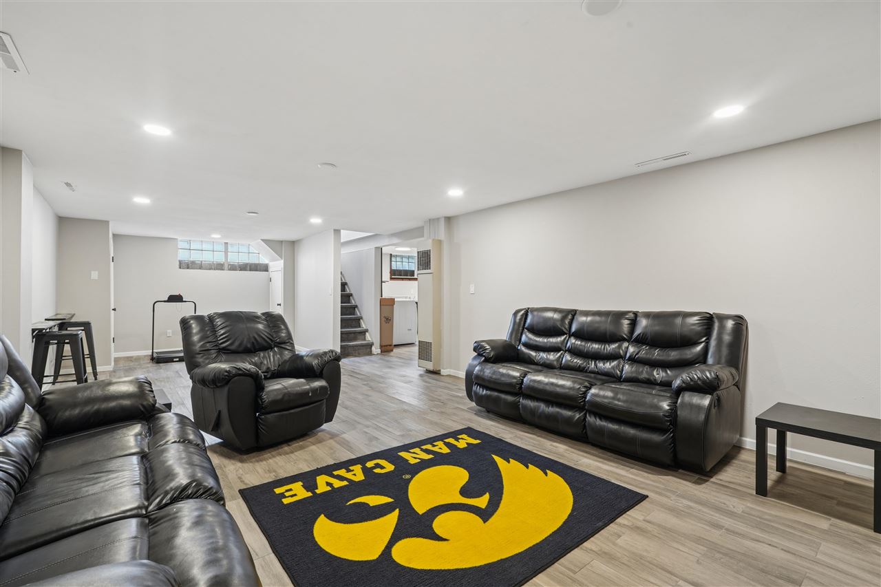 1133 35th Street NE Cedar Rapids IA 52402