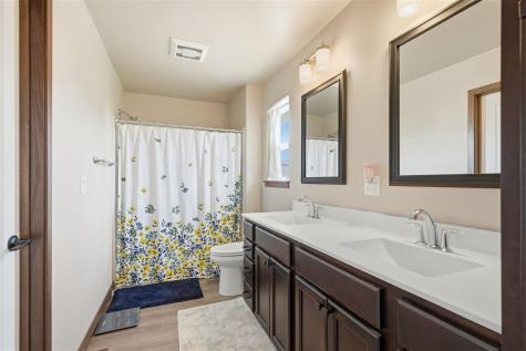 900 Hillside Drive Tiffin IA 52340