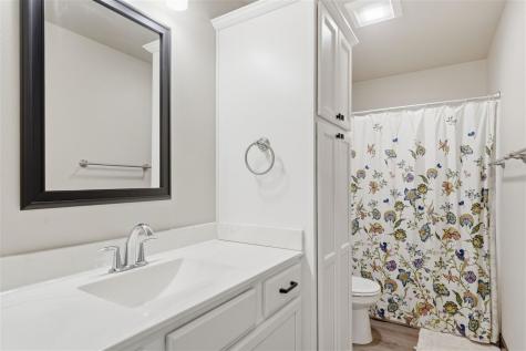 900 Hillside Drive Tiffin IA 52340