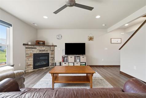 900 Hillside Drive Tiffin IA 52340
