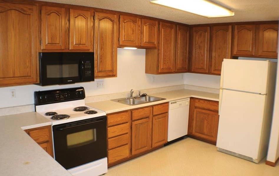 534 Iris Avenue Tiffin IA 52340