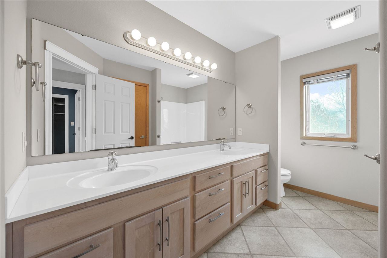 2265 Shropshire Circle Coralville IA 52241
