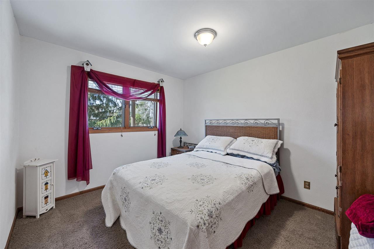 1514 Park Ridge Drive NW Swisher IA 52338