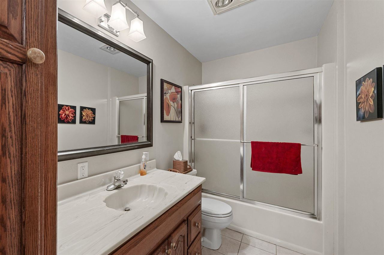 1514 Park Ridge Drive NW Swisher IA 52338