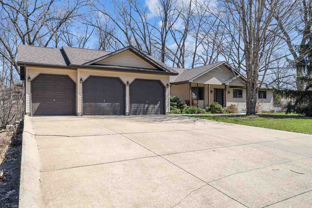 1514 Park Ridge Drive NW Swisher IA 52338
