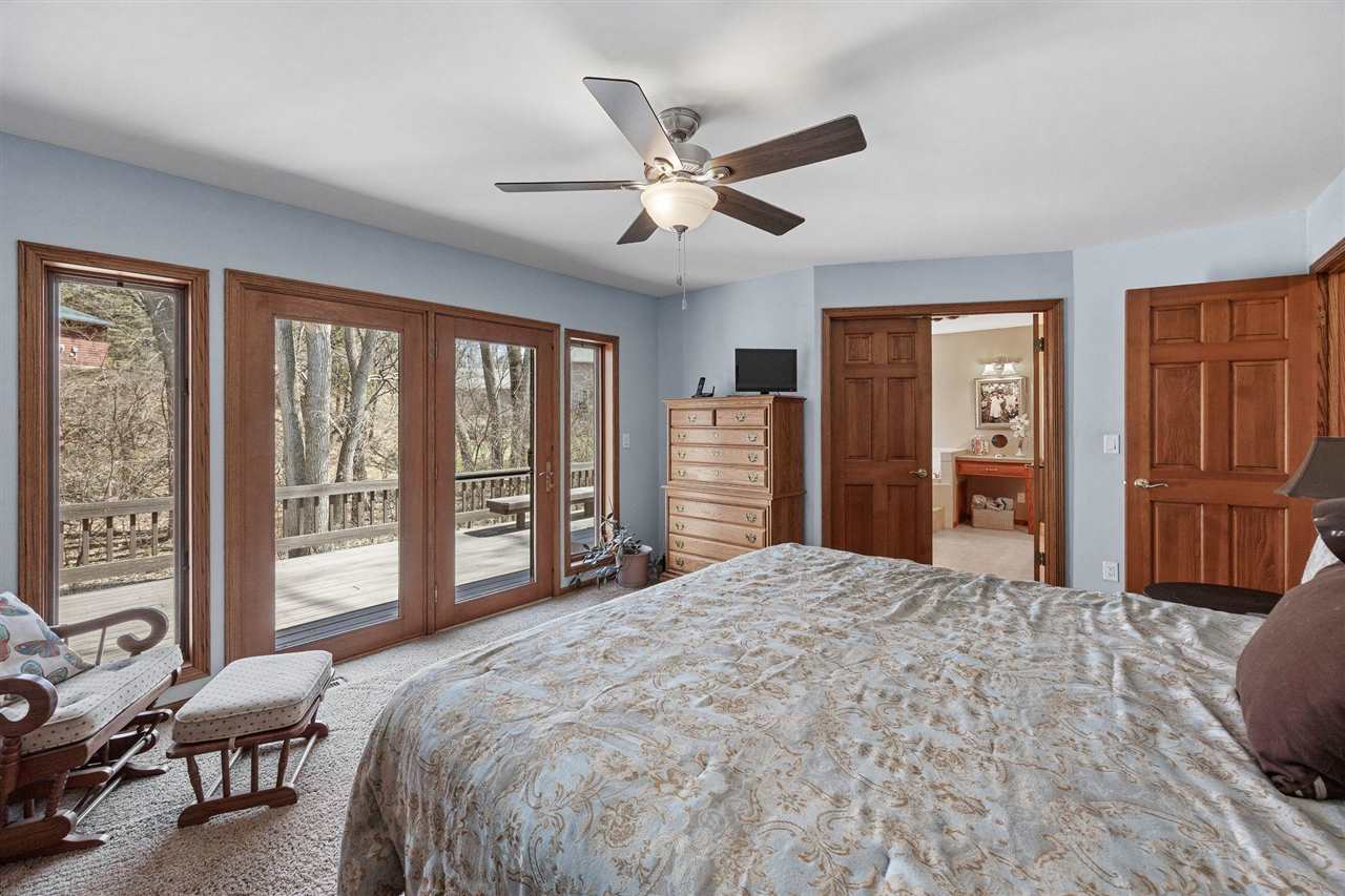 1514 Park Ridge Drive NW Swisher IA 52338