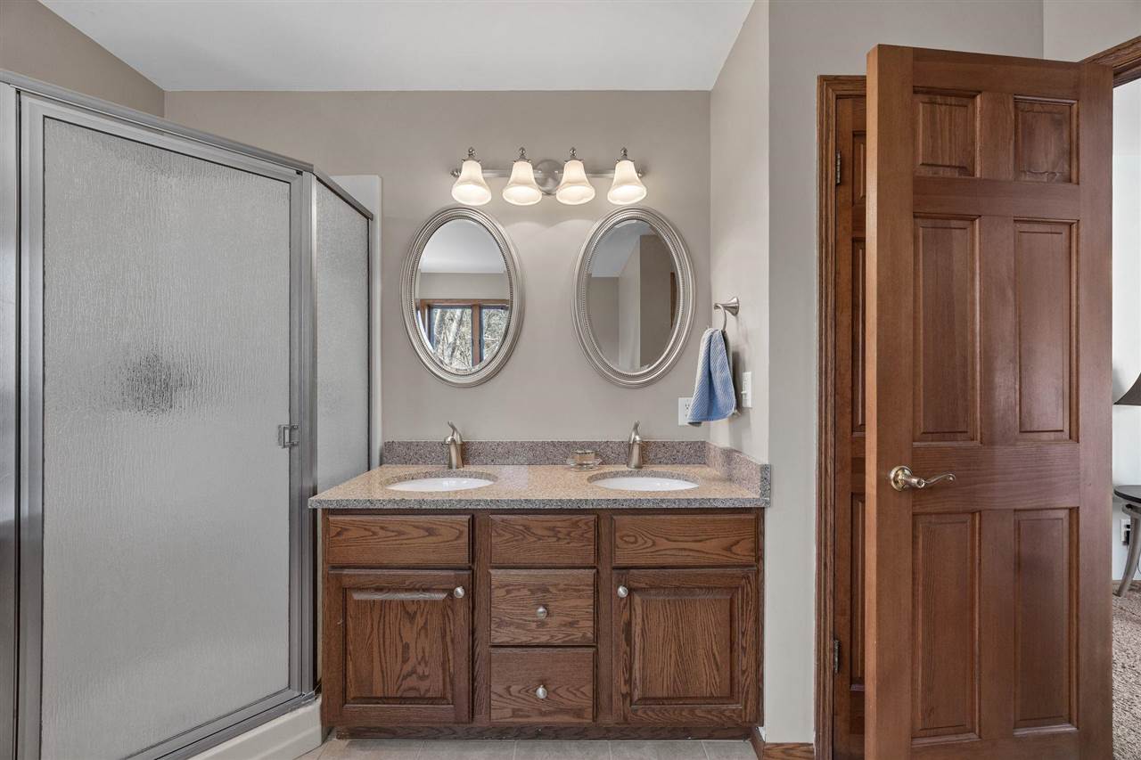 1514 Park Ridge Drive NW Swisher IA 52338