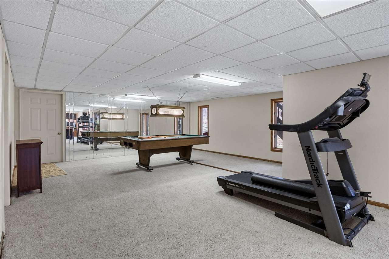 1514 Park Ridge Drive NW Swisher IA 52338