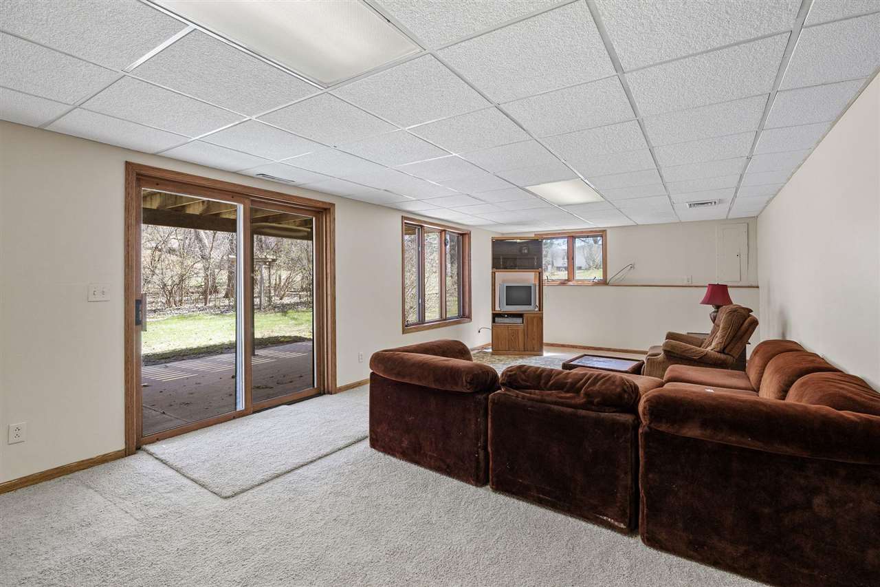 1514 Park Ridge Drive NW Swisher IA 52338