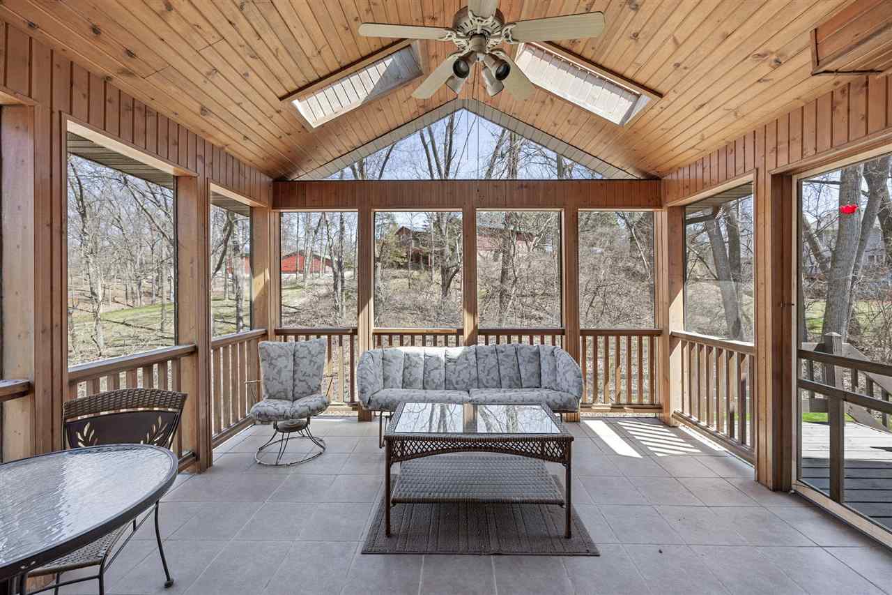 1514 Park Ridge Drive NW Swisher IA 52338