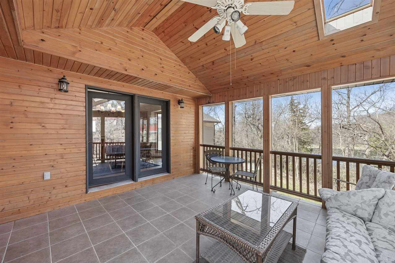 1514 Park Ridge Drive NW Swisher IA 52338