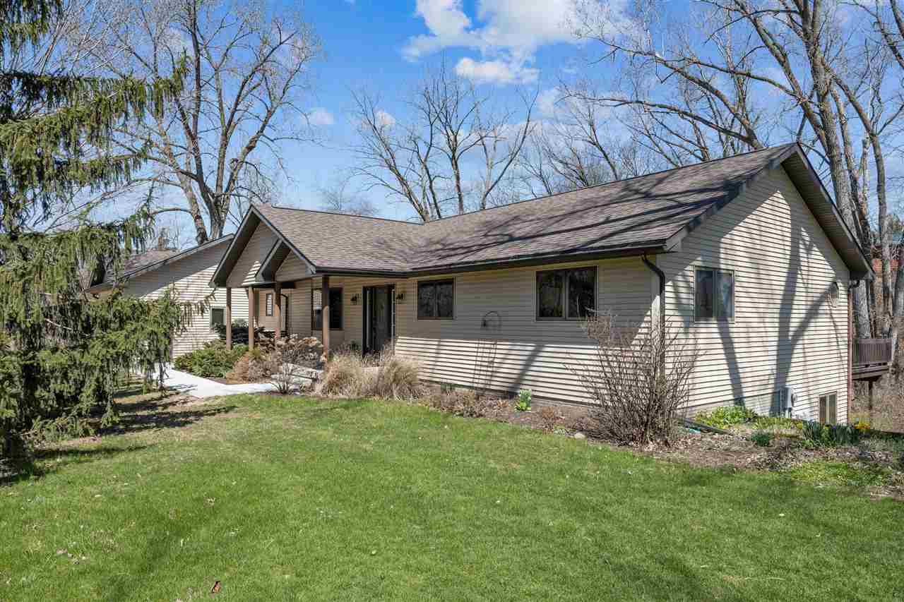 1514 Park Ridge Drive NW Swisher IA 52338