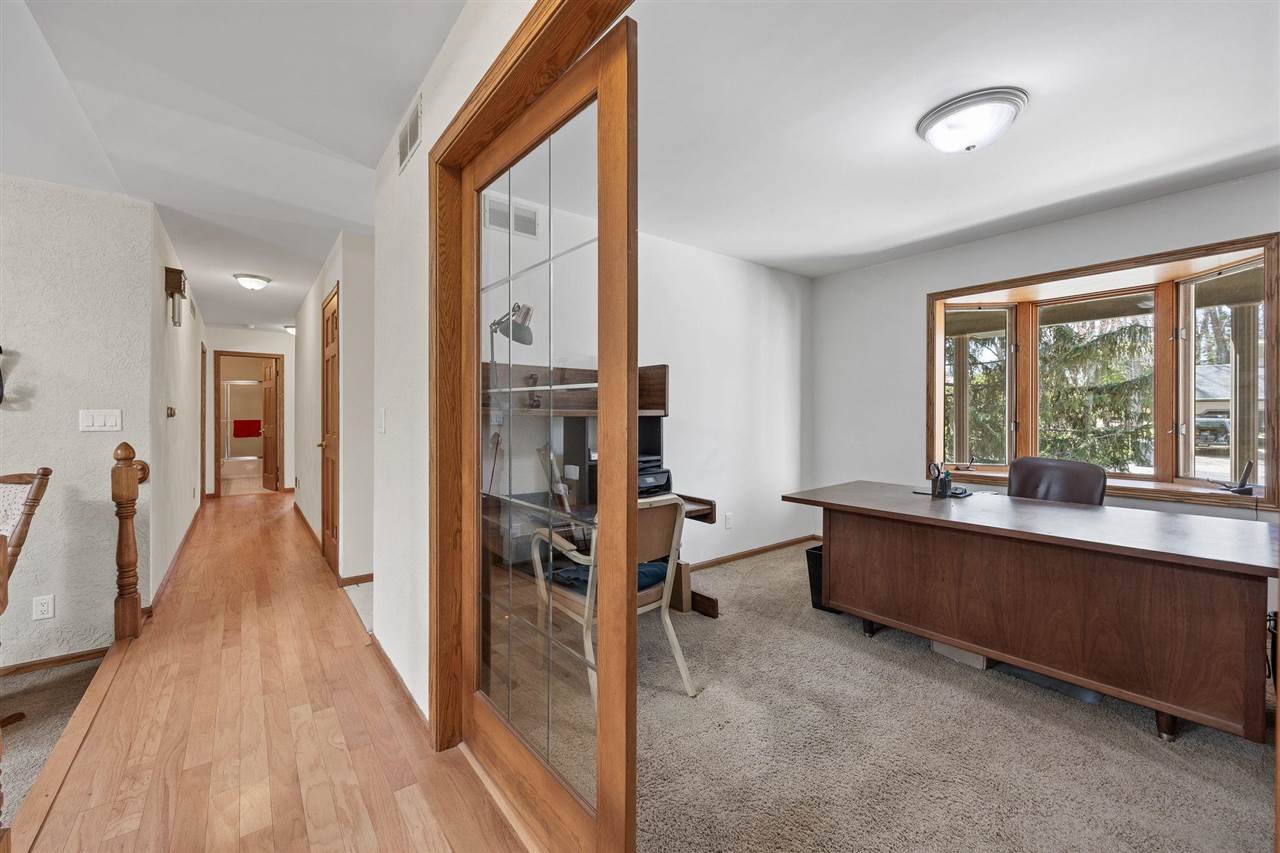 1514 Park Ridge Drive NW Swisher IA 52338