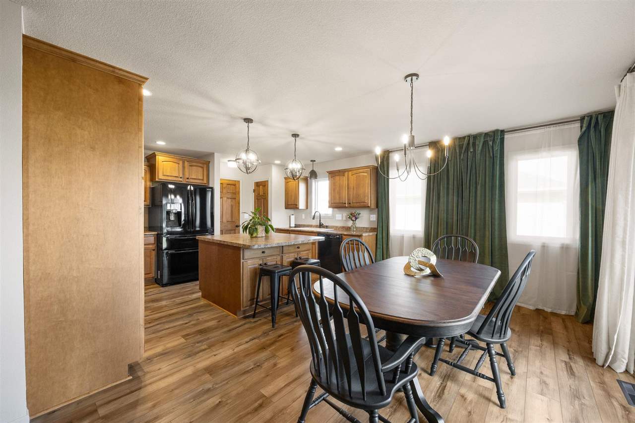 149 Country Club Court Anamosa IA 52205