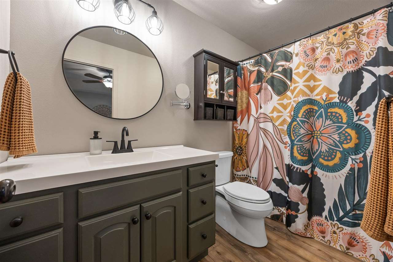 149 Country Club Court Anamosa IA 52205