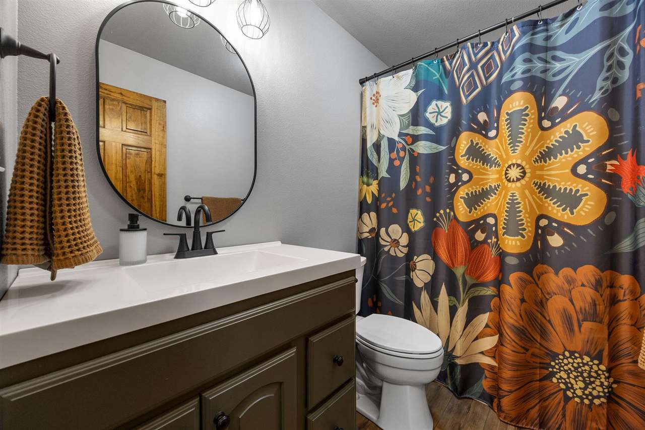 149 Country Club Court Anamosa IA 52205