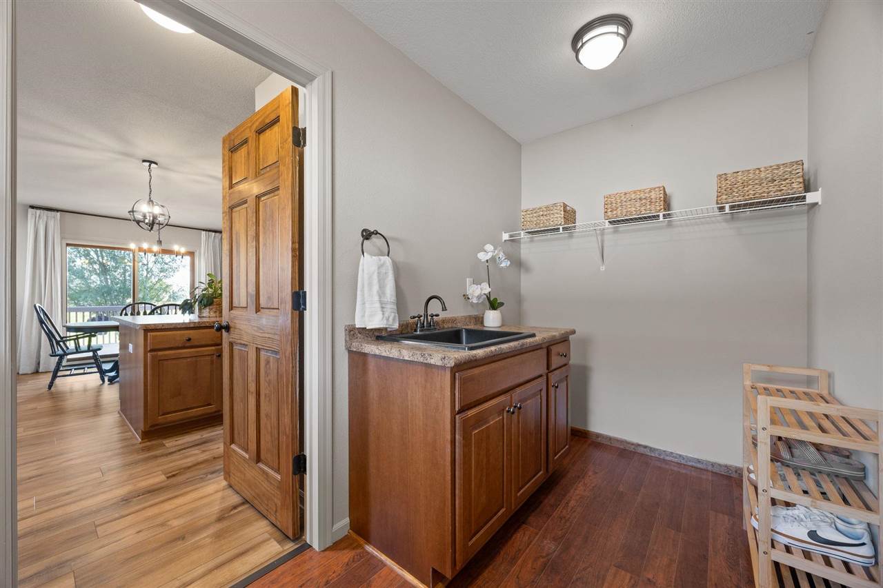 149 Country Club Court Anamosa IA 52205