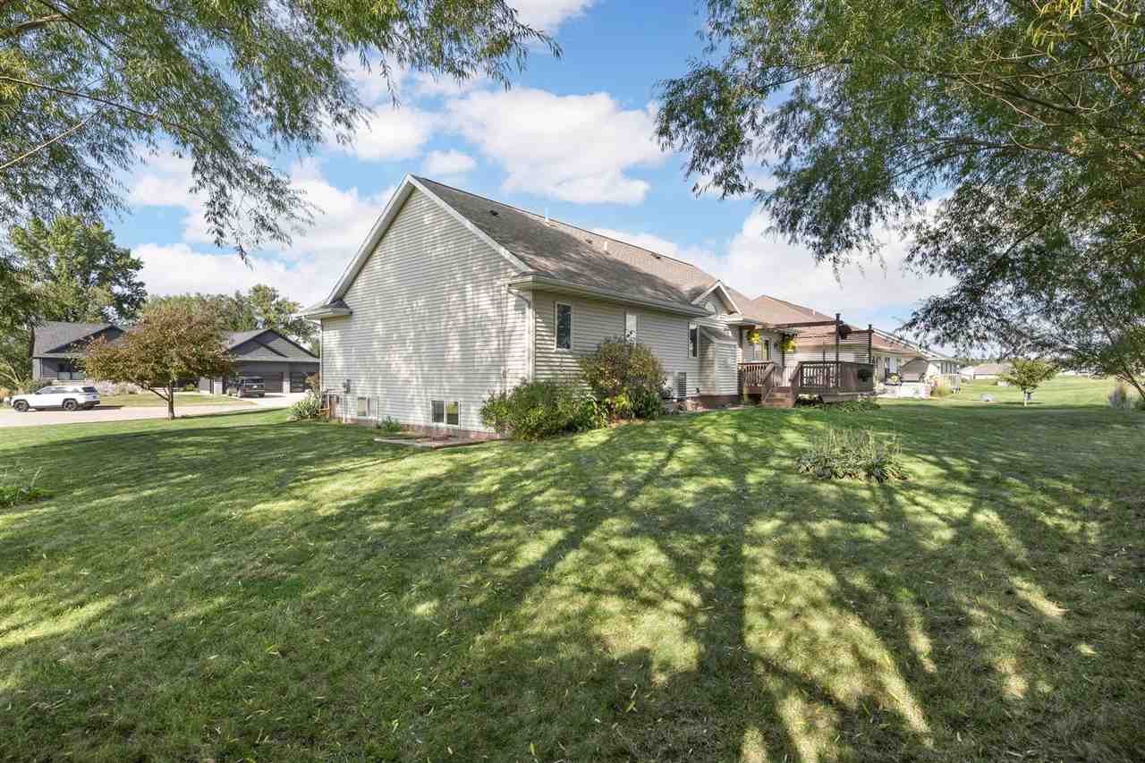 149 Country Club Court Anamosa IA 52205