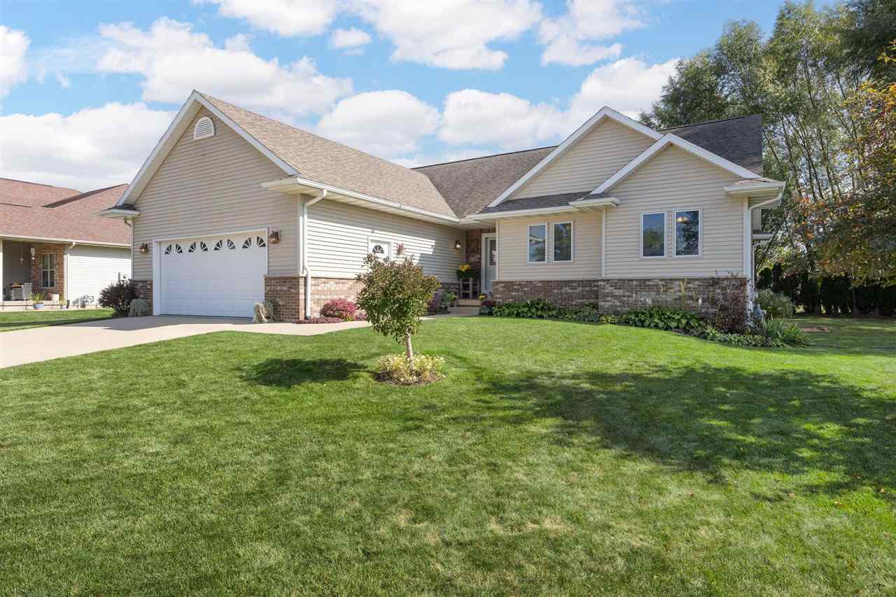 149 Country Club Court Anamosa IA 52205