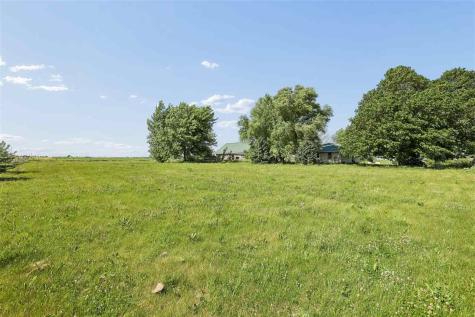 1742 520th Avenue Deep River IA 52222