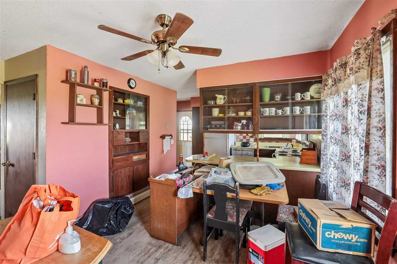 1742 520th Avenue Deep River IA 52222