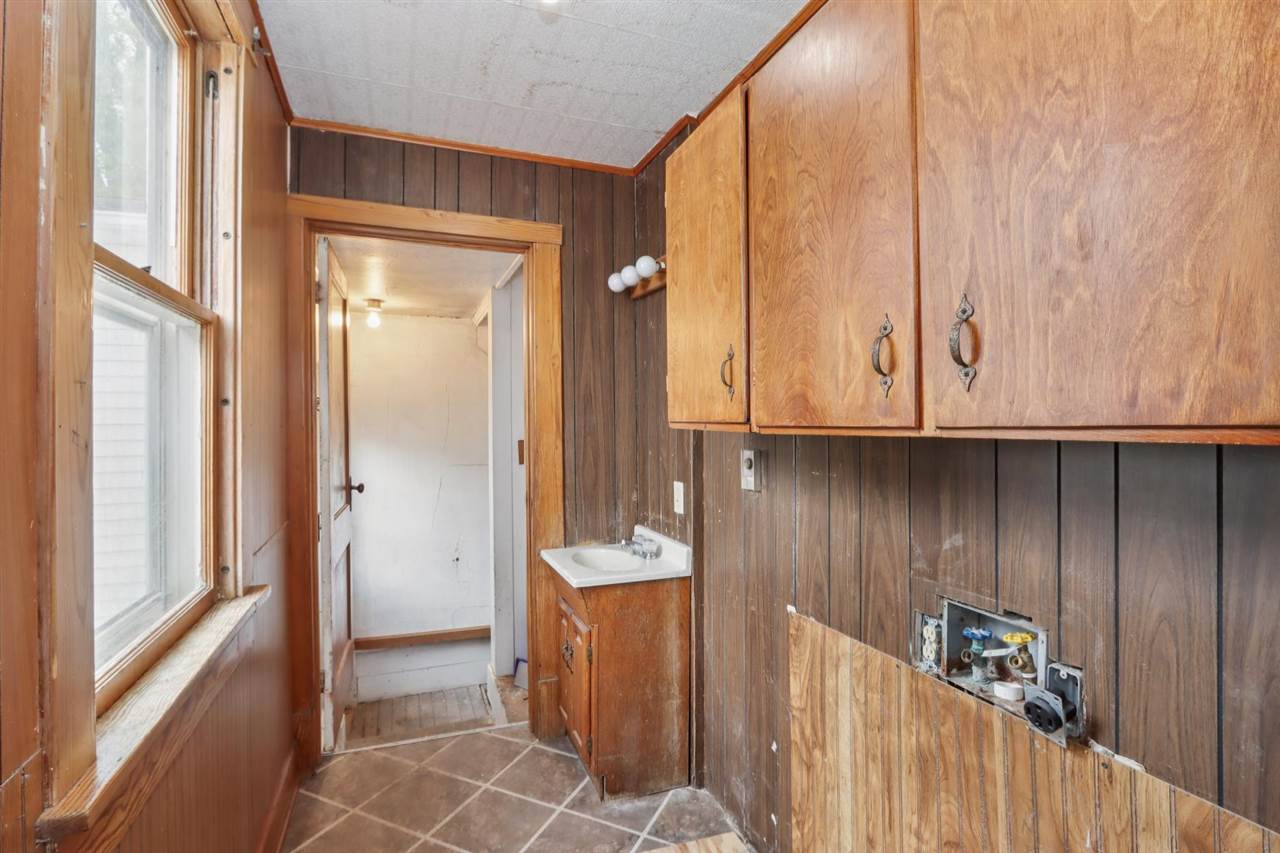1679 160th Street West Liberty IA 52776