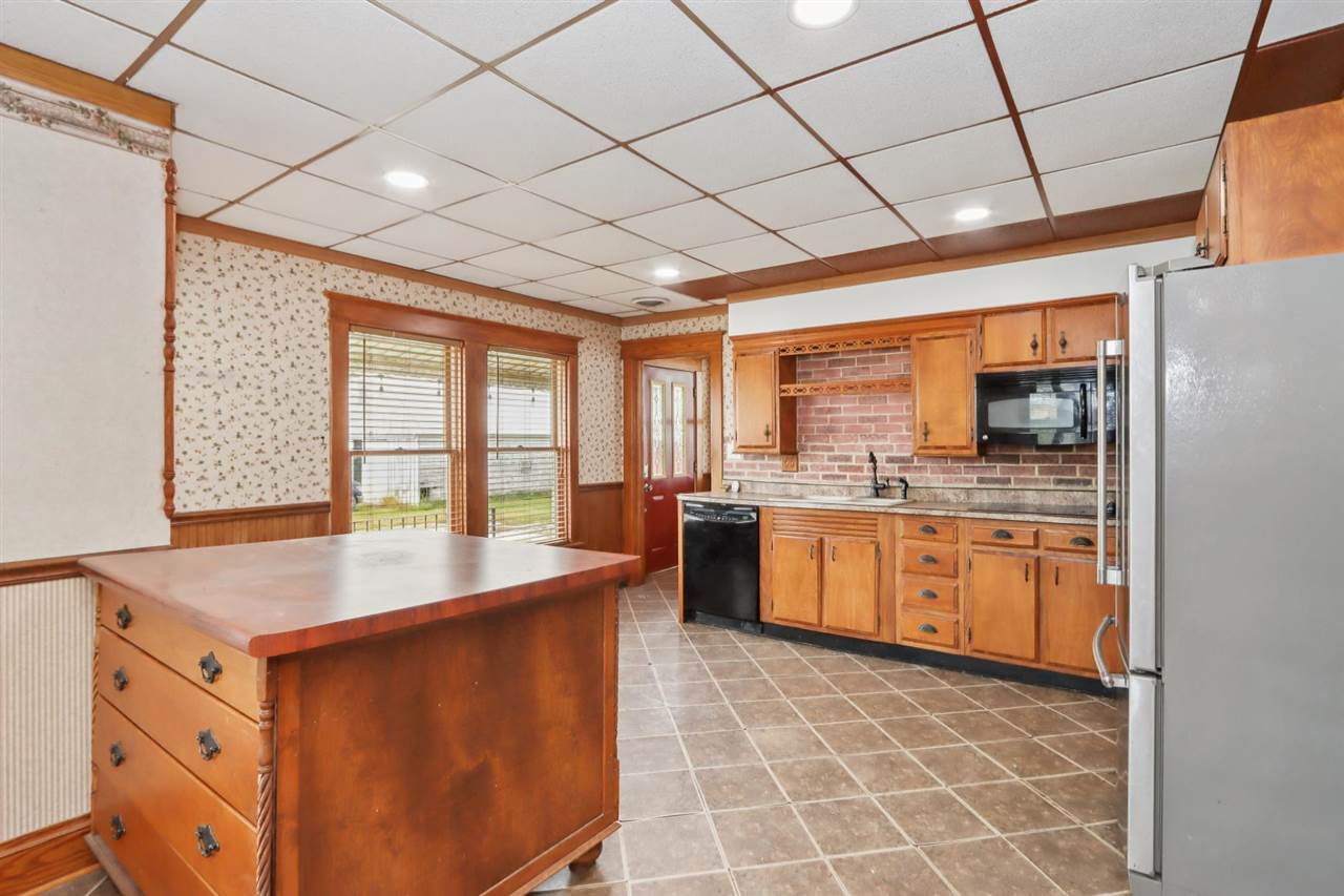 1679 160th Street West Liberty IA 52776