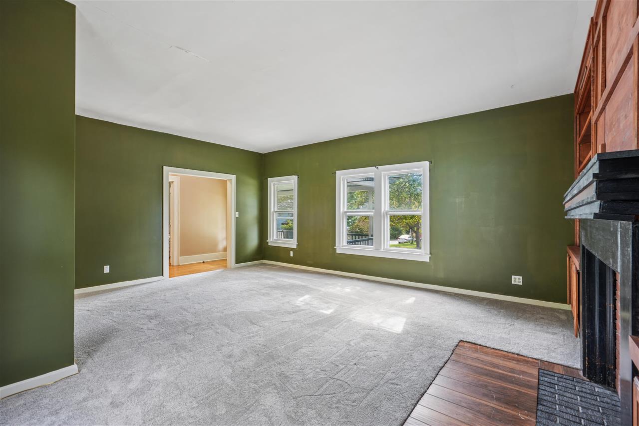 920 Ginter Avenue Iowa City IA 52240