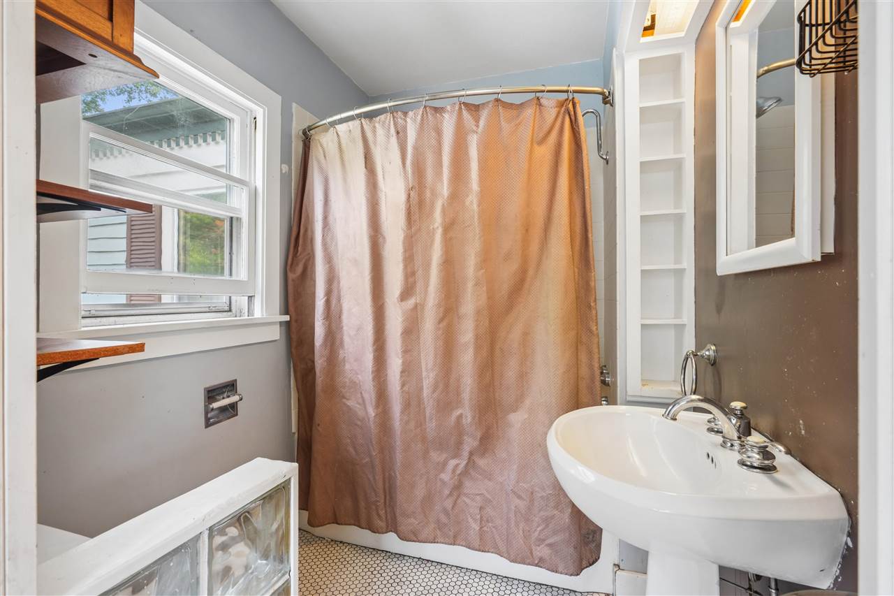 920 Ginter Avenue Iowa City IA 52240