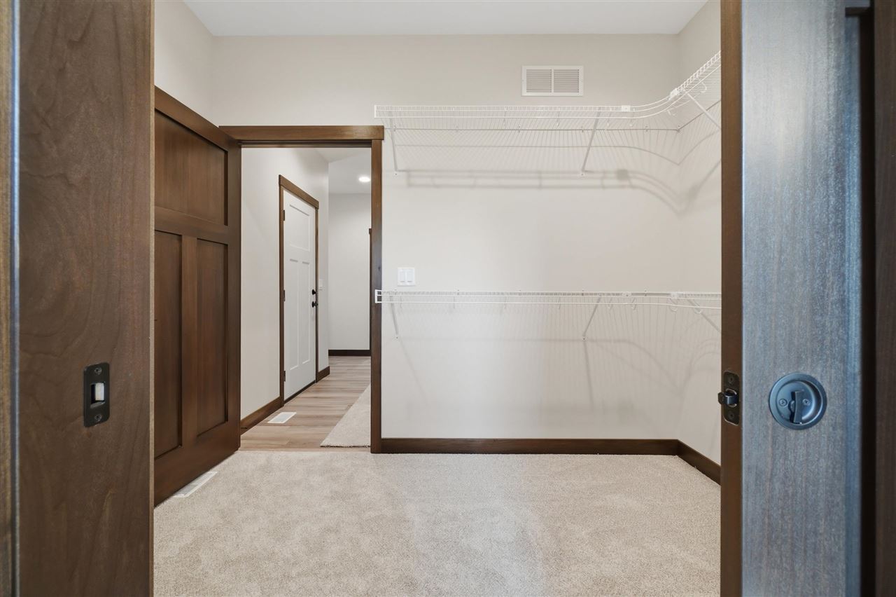 206 Westwood Circle Kalona IA 52247
