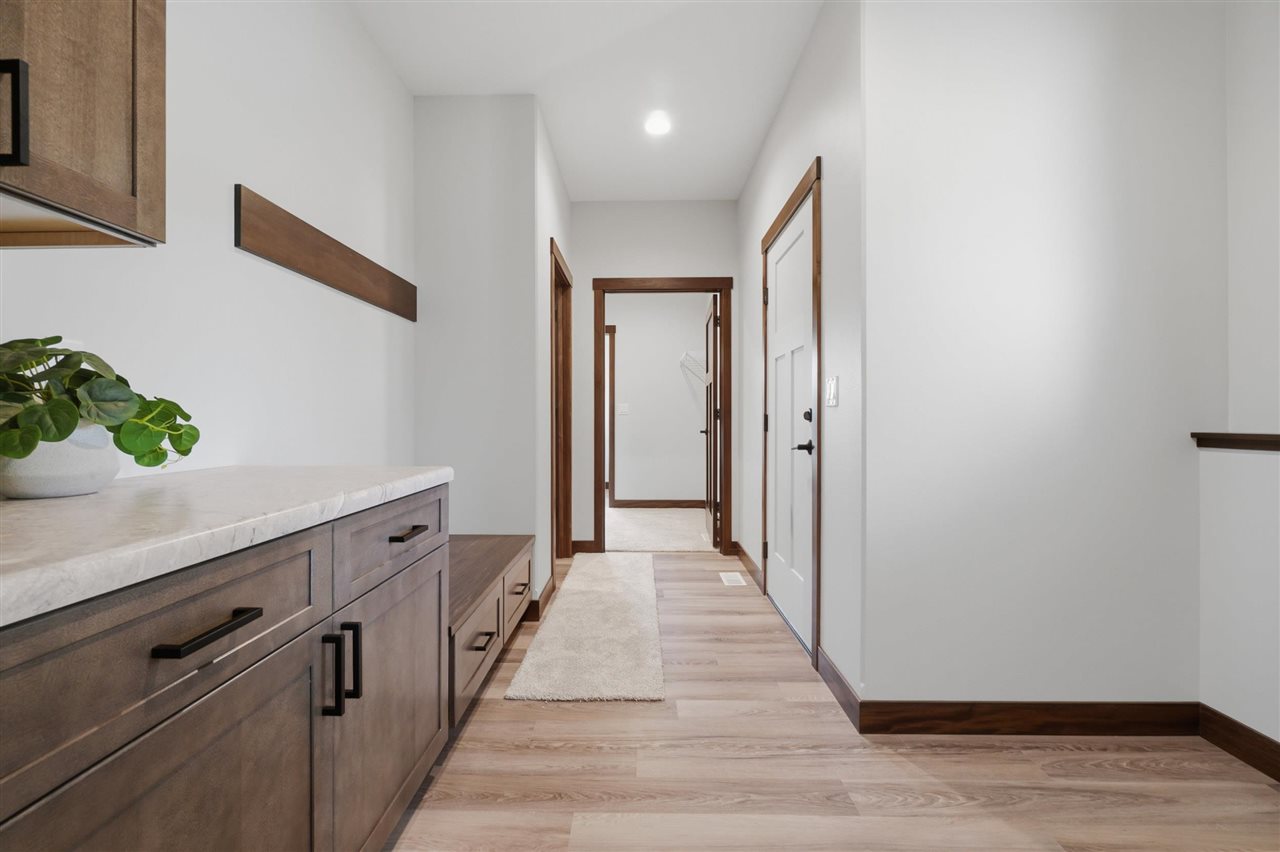 206 Westwood Circle Kalona IA 52247