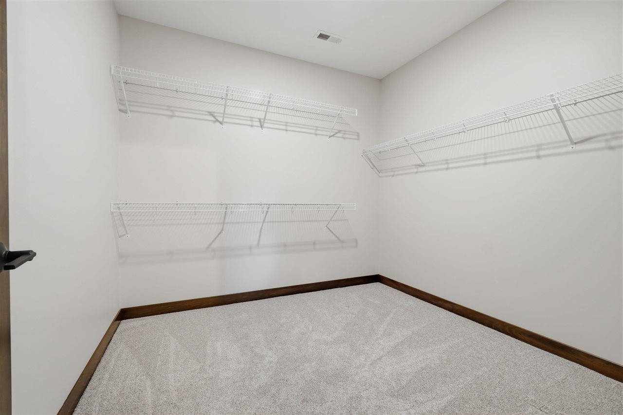 206 Westwood Circle Kalona IA 52247
