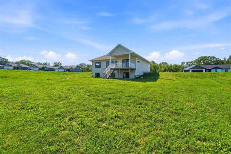 206 Westwood Circle Kalona IA 52247