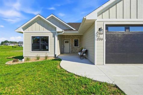 206 Westwood Circle Kalona IA 52247