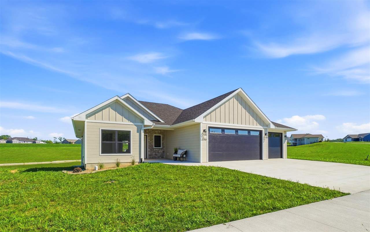 206 Westwood Circle Kalona IA 52247