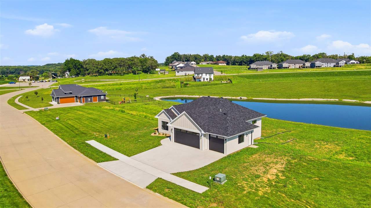 206 Westwood Circle Kalona IA 52247