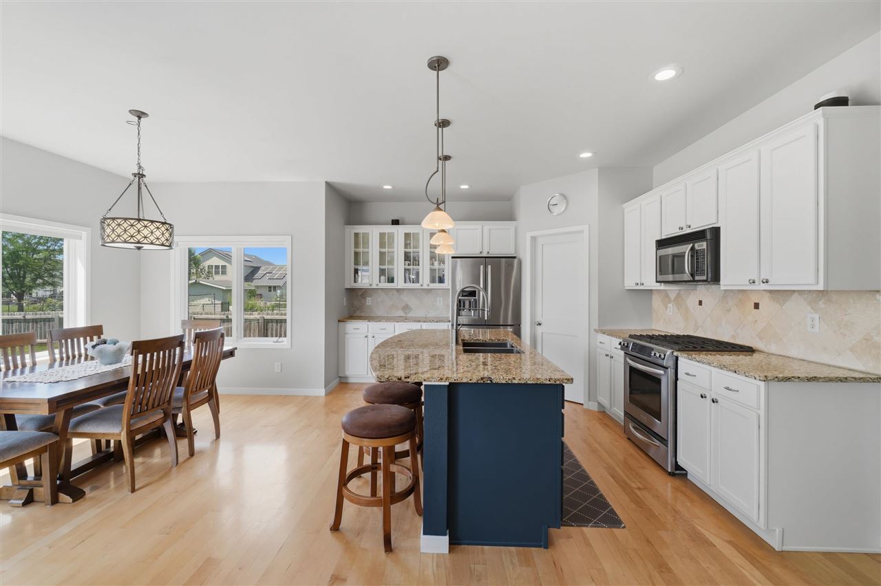 1740 Timber Wolf Drive North Liberty IA 52317
