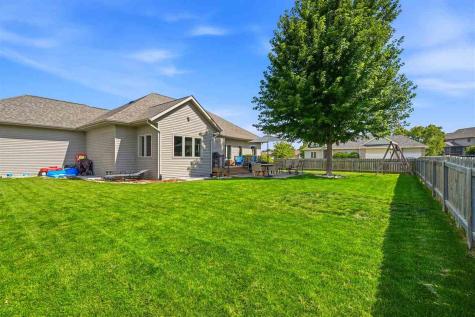 1740 Timber Wolf Drive North Liberty IA 52317