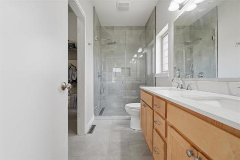 1740 Timber Wolf Drive North Liberty IA 52317