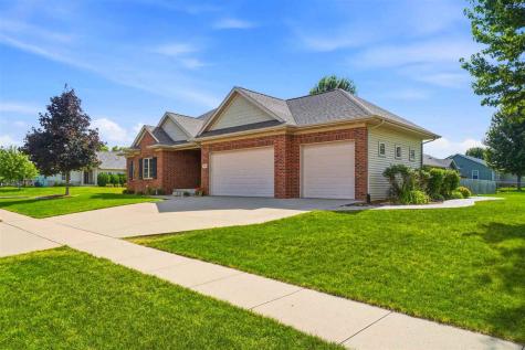 1740 Timber Wolf Drive North Liberty IA 52317