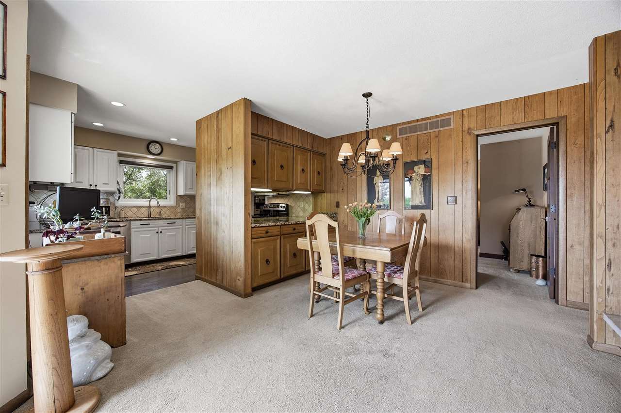 21 Fairview Knoll NE Iowa City IA 52240