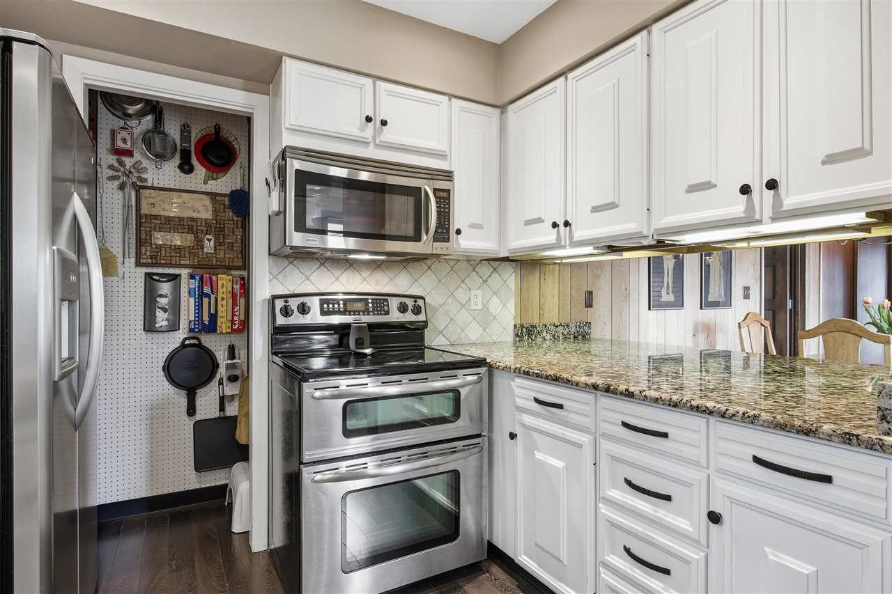 21 Fairview Knoll NE Iowa City IA 52240