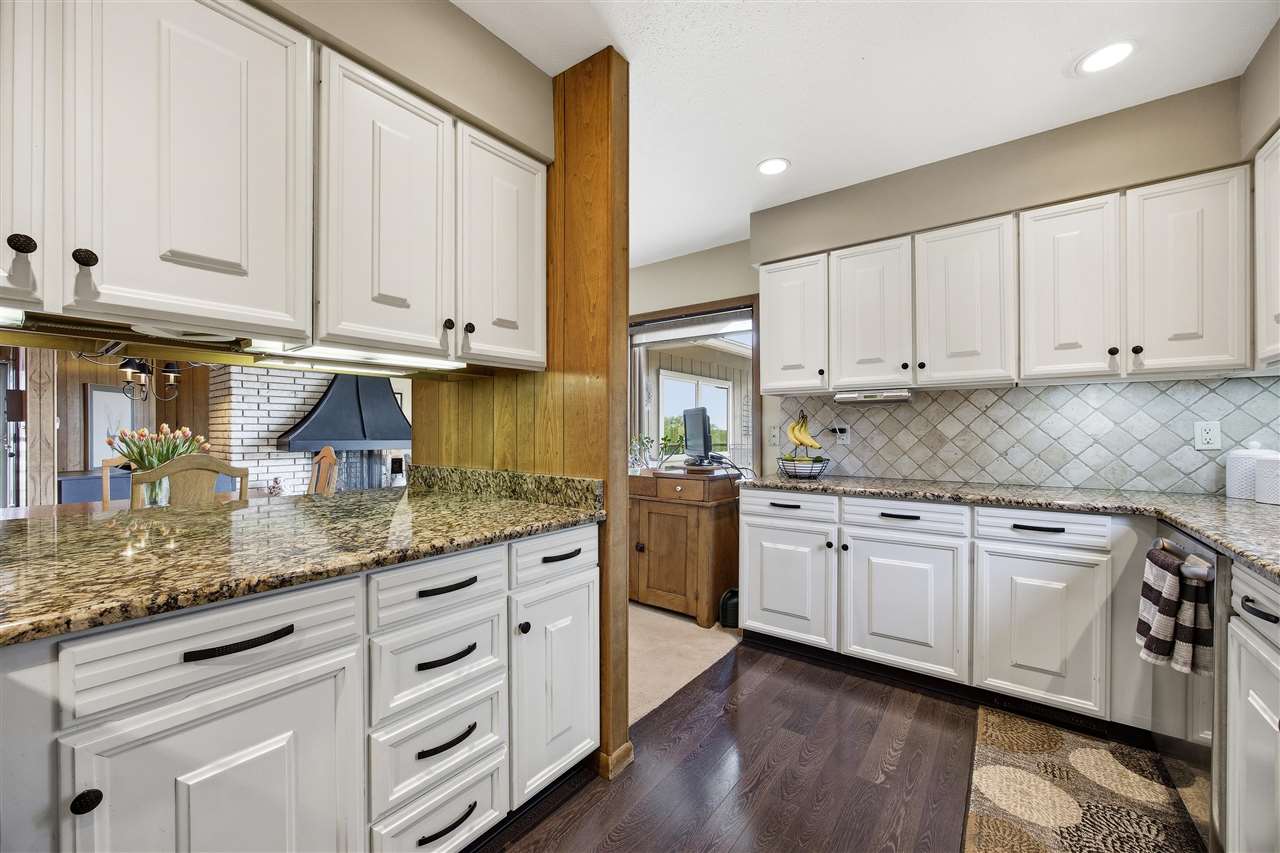 21 Fairview Knoll NE Iowa City IA 52240