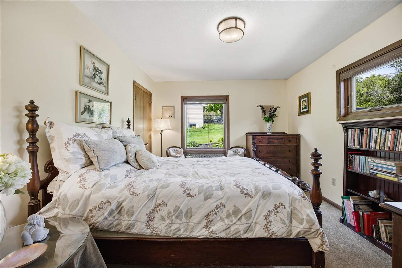 21 Fairview Knoll NE Iowa City IA 52240